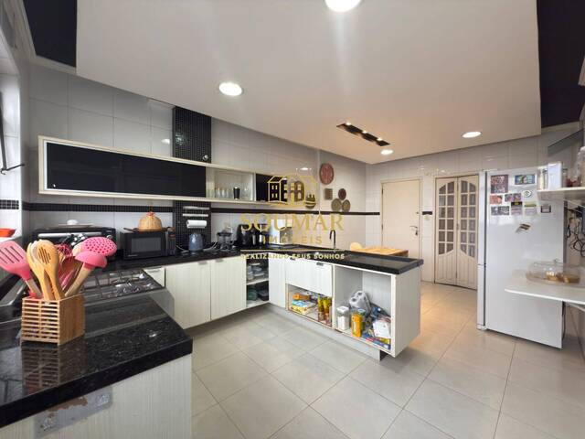 #427 - Apartamento para Venda em Santos - SP